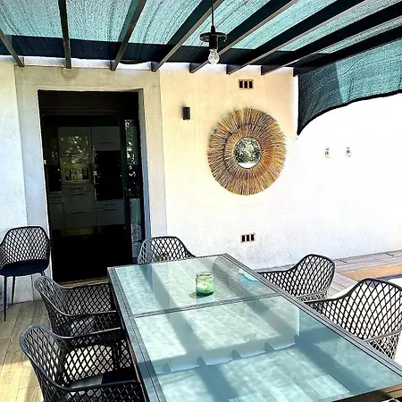 With Pool For 8 People, Near Beaches & Montpellier Willa