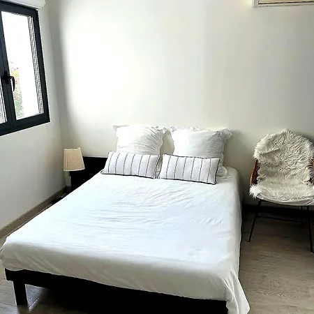 With Pool For 8 People, Near Beaches & Montpellier Willa *